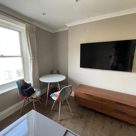 Spacious & Pristine 2Bd Flat - Balham Daire Londra Dış mekan fotoğraf